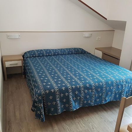 Hotel Sorriso - Molto Piu Di Una Stella Riccione Dış mekan fotoğraf