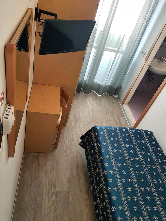 Hotel Sorriso - Molto Piu Di Una Stella Riccione Dış mekan fotoğraf