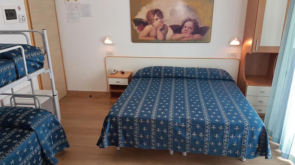 Hotel Sorriso - Molto Piu Di Una Stella Riccione Dış mekan fotoğraf
