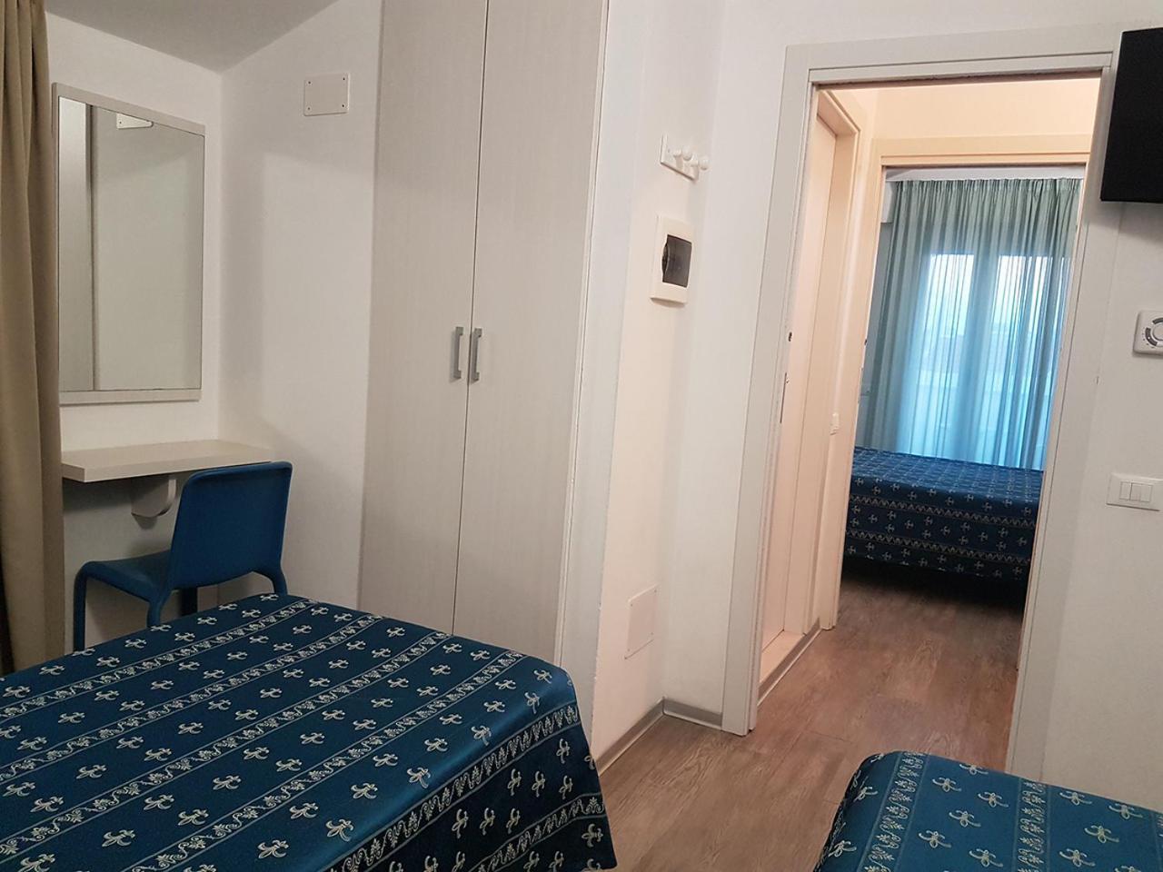 Hotel Sorriso - Molto Piu Di Una Stella Riccione Dış mekan fotoğraf