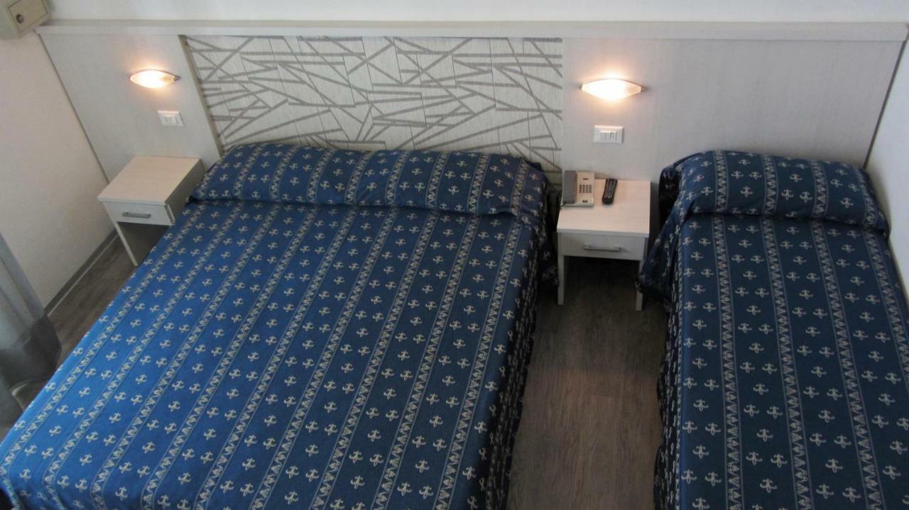 Hotel Sorriso - Molto Piu Di Una Stella Riccione Dış mekan fotoğraf